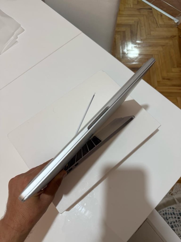 MacBook Pro 13.3 inch 2.0 Ghz 512 GB 4 Çekirdekli Intel Core i5 A2251 - 13