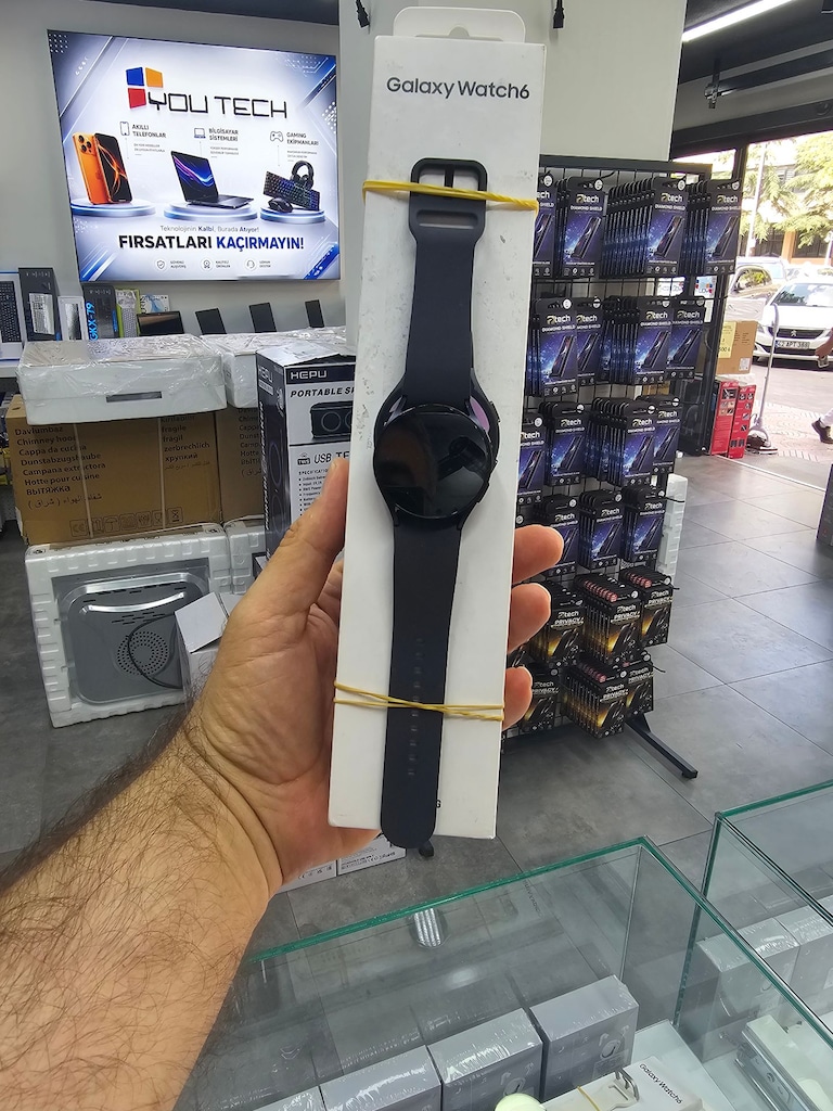 SAMSUNG Galaxy Watch6 (Bluetooth, 40mm) - 2