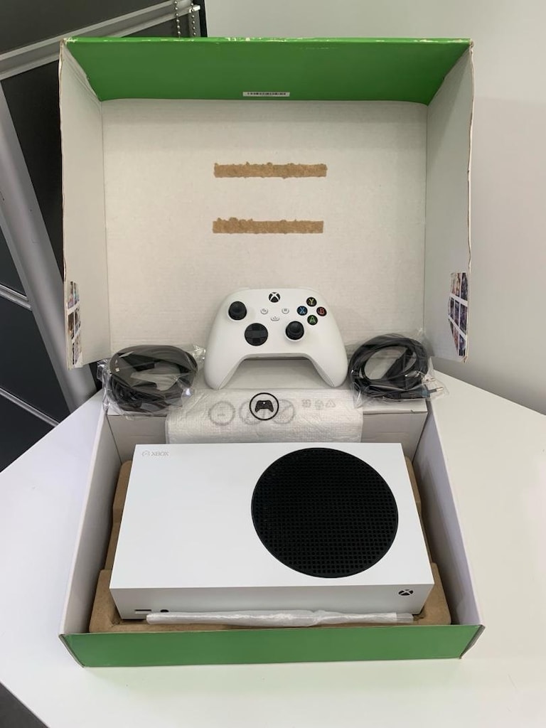 xbox Series S 512 Gb Orjinal Tek Kol Ve Kutulu 2022 üretim tarihli - 2