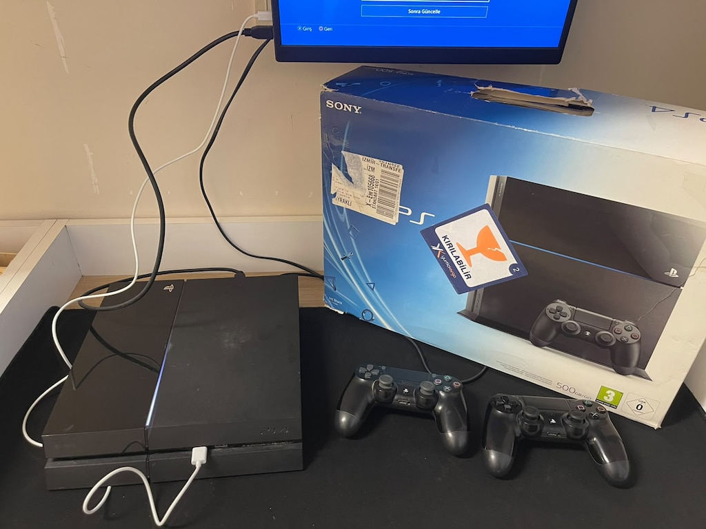PS4 FAT 500 GB KIRIK JAILBREAKLI + 2 ADET SIFIR KOL + BOL OYUNLU - 11