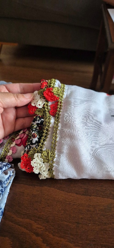 Sıfır / Temiz Renk Renk Oyalı Büyük Yazma Lotu - 15
