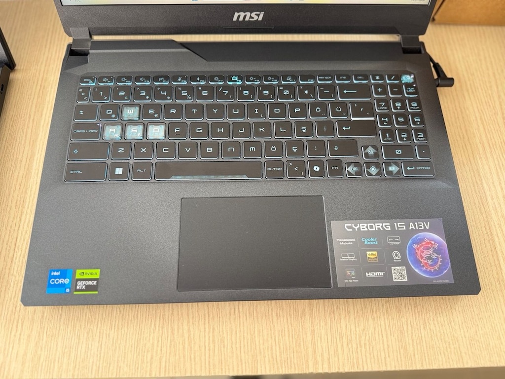 MSİ İ5 13420H İŞLEMCİ | RTX4060 8GB E.KART | 16GB RAM | 512GB SSD - 2