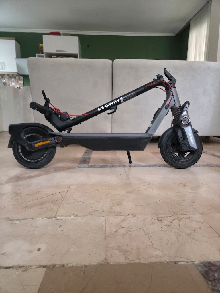 Segway Ninebot F3 Pro - Sadece 1 Aylık Sorunsuz - 2