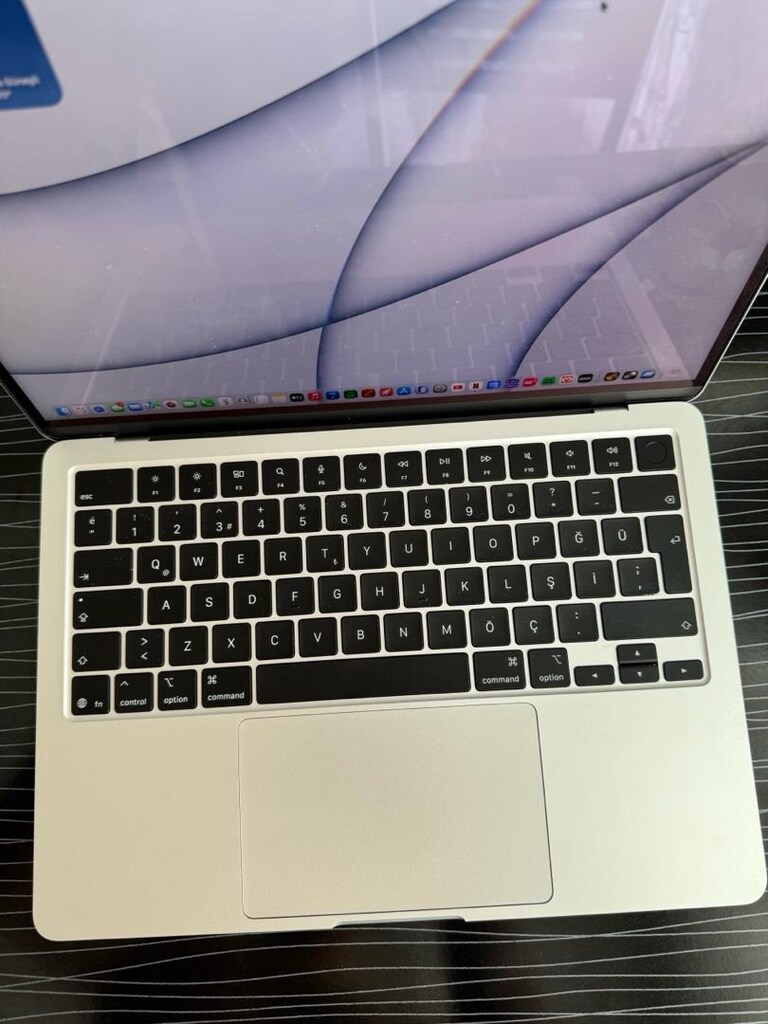 MacBook Air M5 NOKTA HATASIZ %100 Pil - 2
