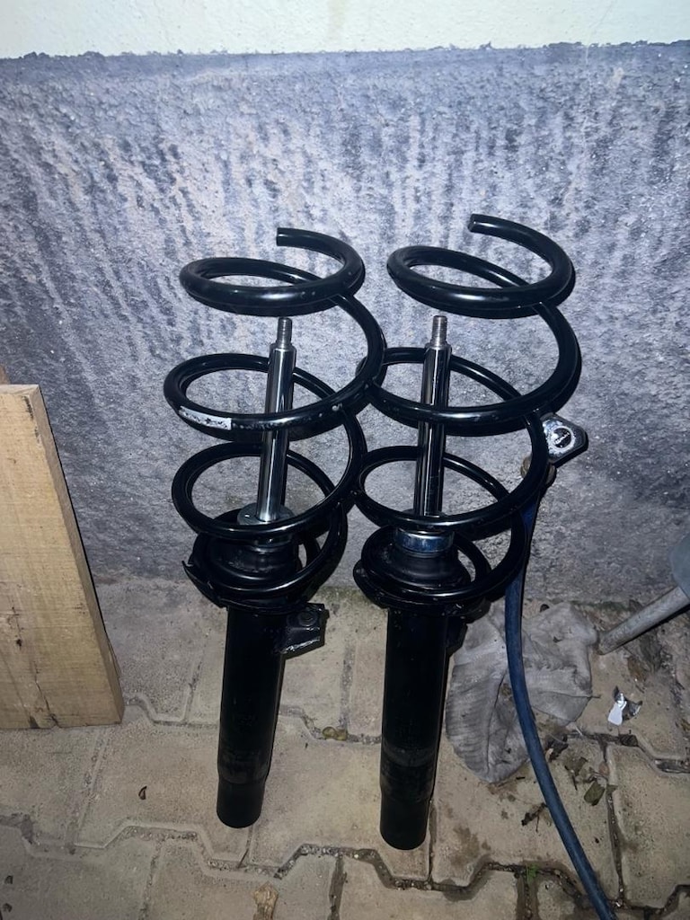 F30 AMÖRTİSÖR VE YAY