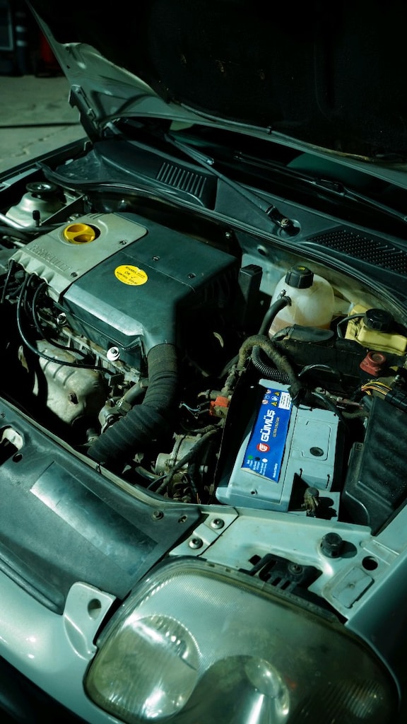 RENAULT CLİO 2 RXT 2000 MODEL 1.6 BAKIMLARI YENİ YAPILDI - 16
