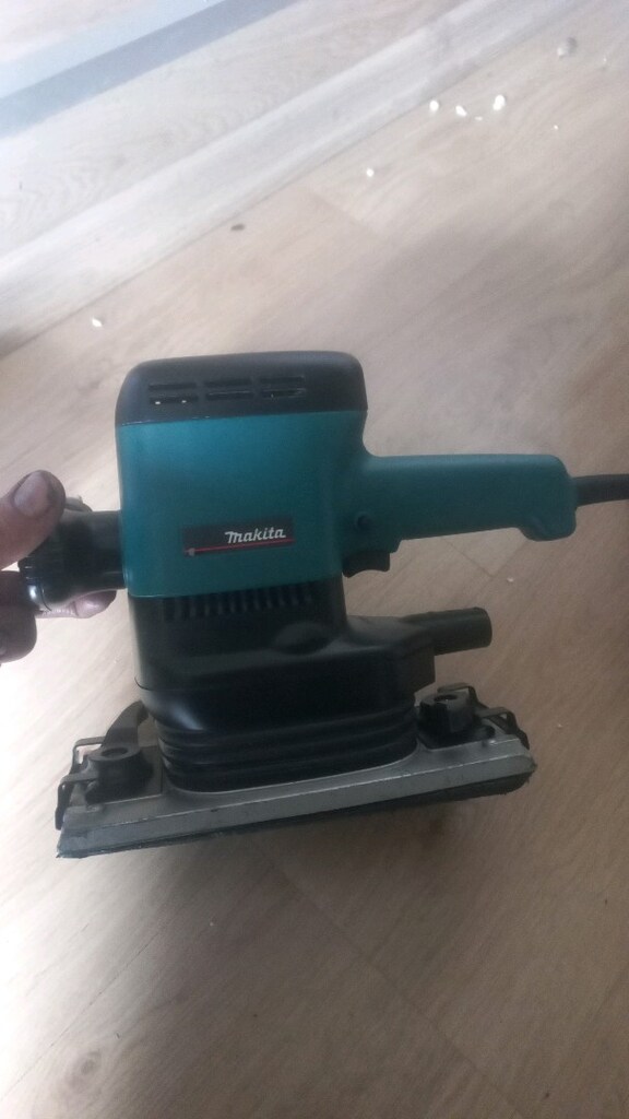 makita titreşimli zimpara 9046 - 5
