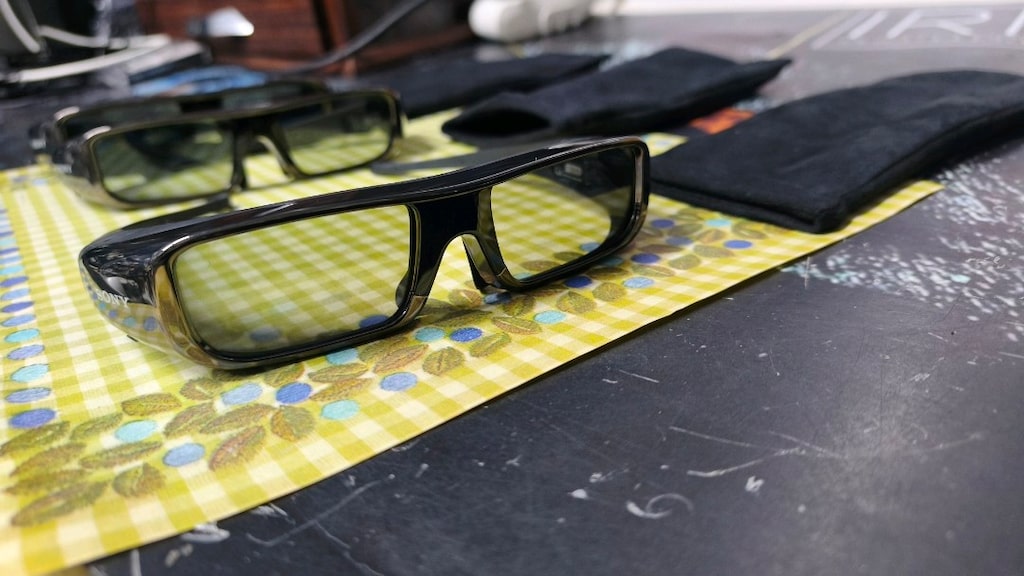 Sony TDG-BR100 Active 3D Gözlük - 3 Adet + Orijinal Kılıfları - 4