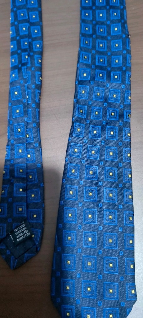 Kravat..Faturasız. Beymen, sarar, damat , H& M ünlü marka çokça kravat