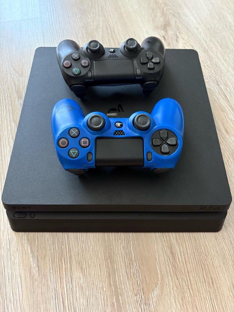 PS4 Tek kişi tarafından kullanılmış kusursuz 500GB. Cd ve Store destek - 7