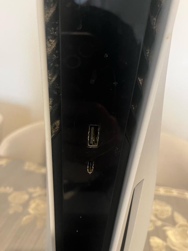 Temiz PS5 Digital Edition (CFI-1216A) + Çift Kol (DualSense), 3 OYUN - 9