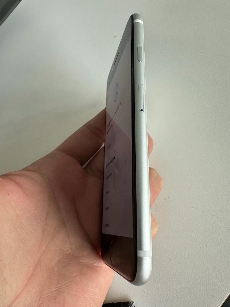 Iphone SE 2.nesil 64gb - 4