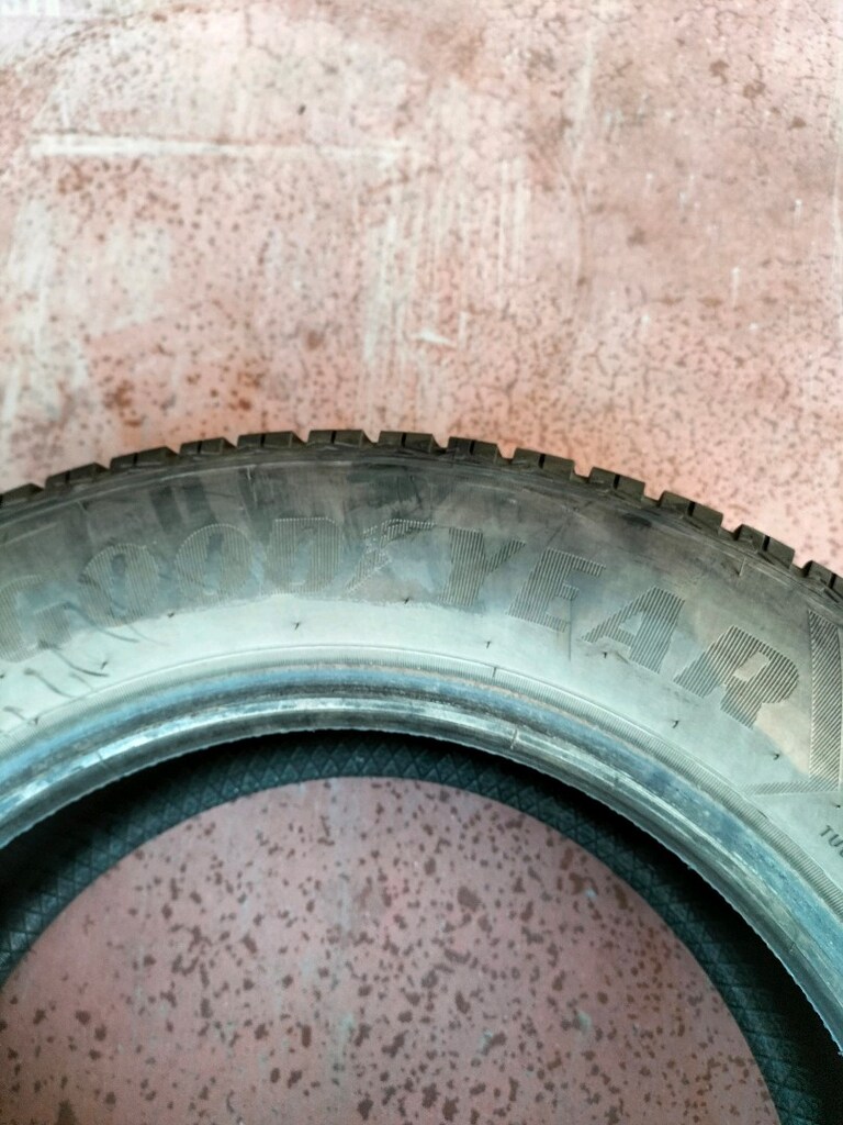 4 adet çıkma lastikler 215/60R16 sıfır gibi lastikler - 4