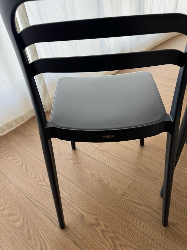 sandalye 4 adet fiyatıdır - 4