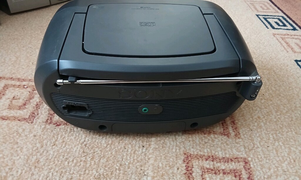Sony marka radyolu, cd çalarlı müzik seti - 3