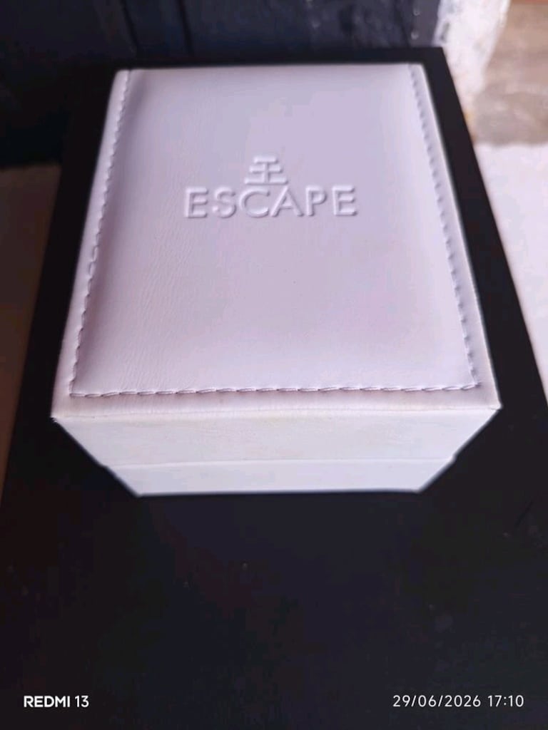 ESCAPE Saat Kutusu - 3