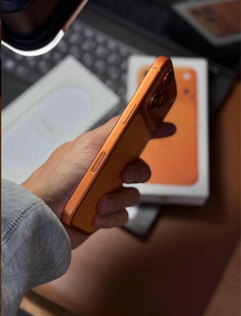 iPhone 17 Pro 256 GB Kozmik Turuncu - 5