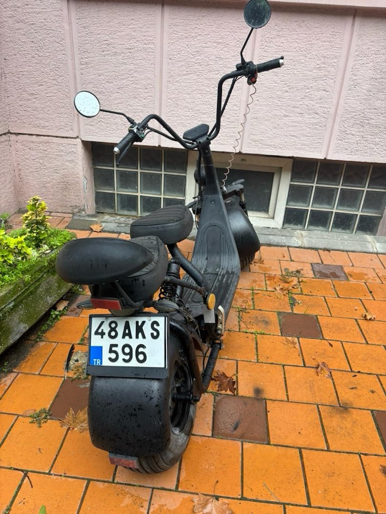 Siyah Elektrikli Scooter - 2