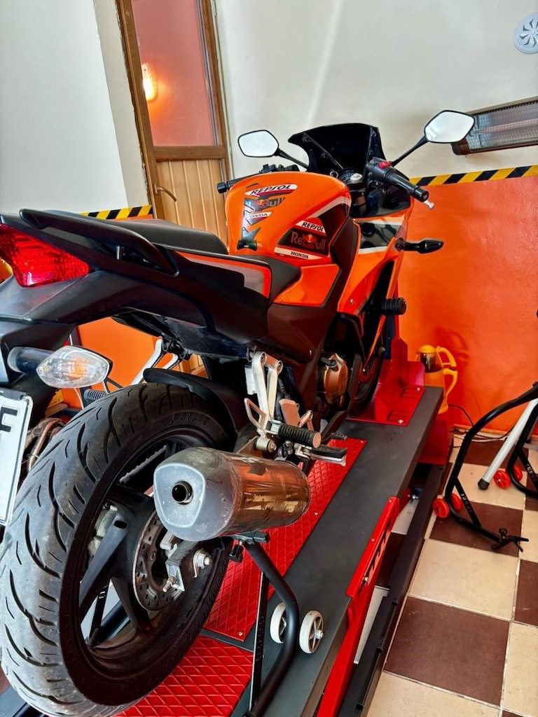 Honda Cbr 250 R - 7