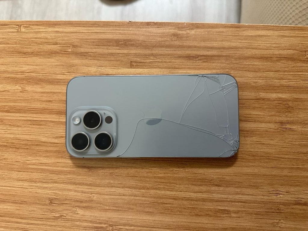 iPhone 15 Pro YD - 2