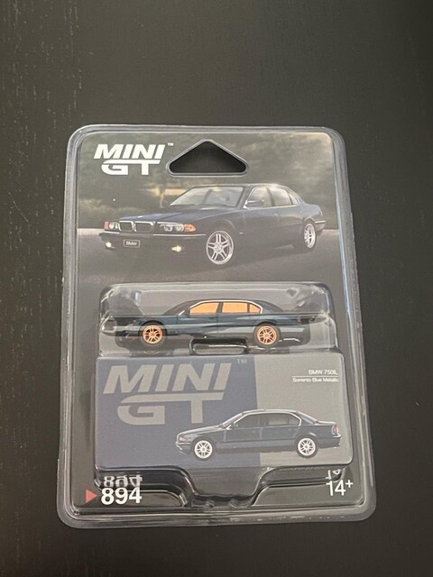 Mini GT BMW 750IL CHASE