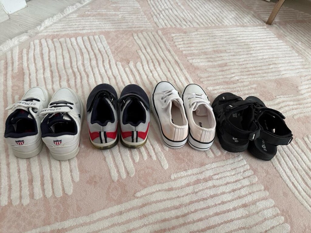 4 çift çocuk ayakkabısı - 6