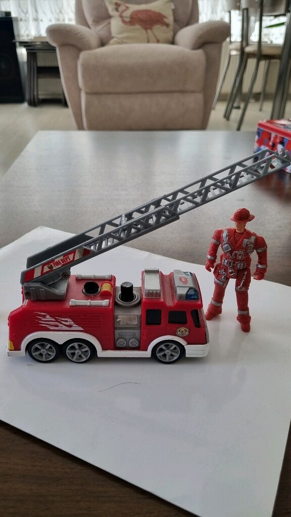 15 cm Dickie Toys oyuncak İtfaiye Aracı ( Kargo yapmıyorum) - 5