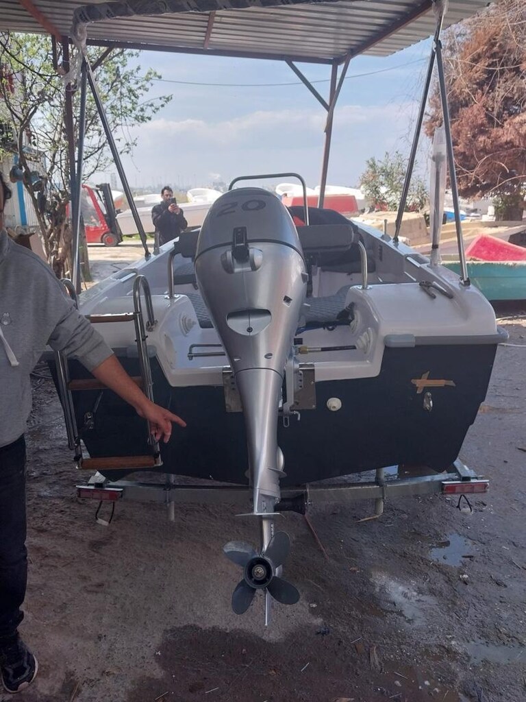 sahibinden Temiz ve tüm bakımları yapılmış tekne - 12