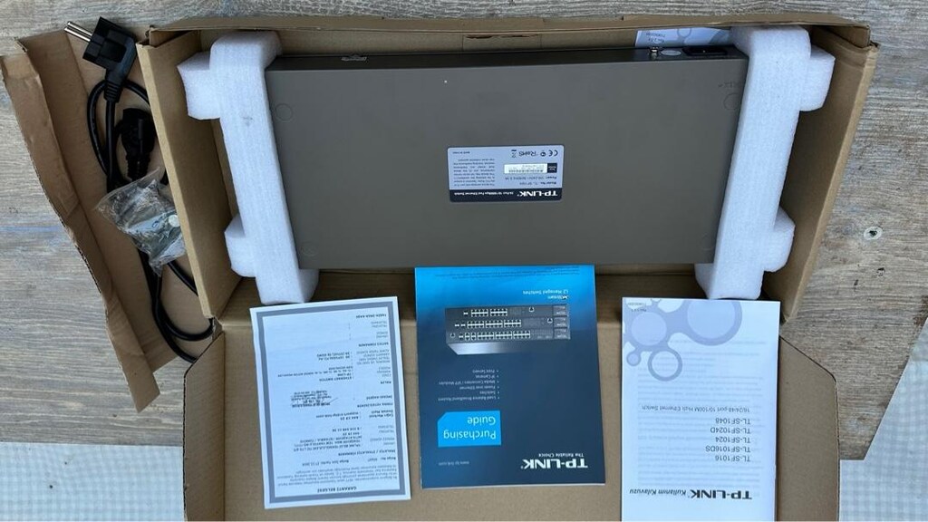 TP-Link TL-SF1024 24 Port 10/100 Mbps Switch - 3