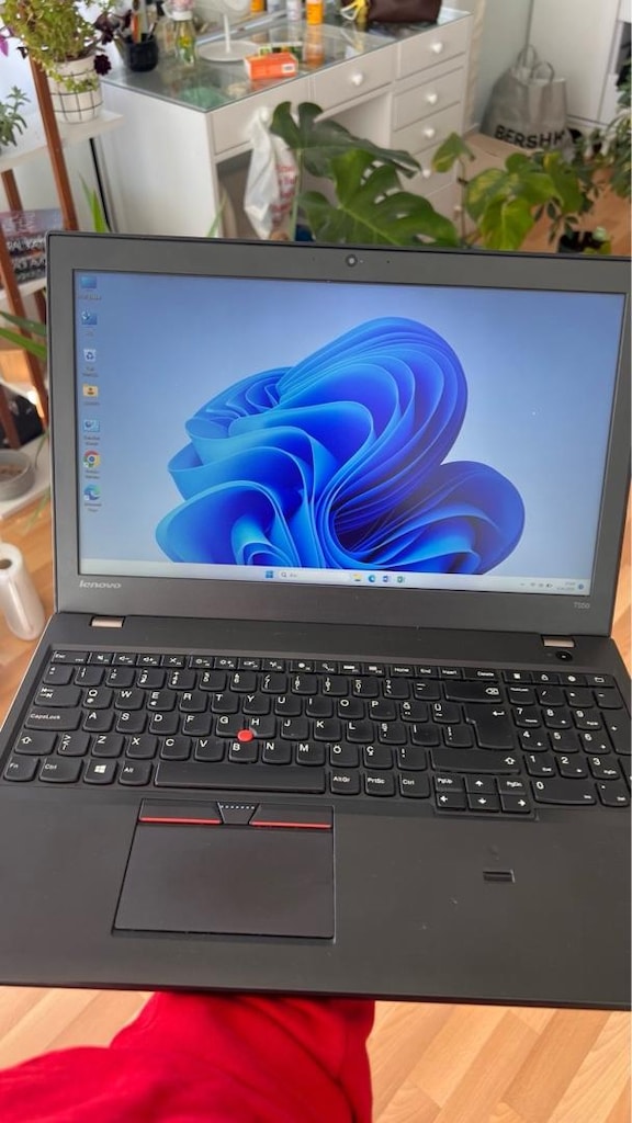 Lenovo ThinkPad T550 i7 / 8 GB RAM / 128 GB SSD + Çanta & Mouse - 2