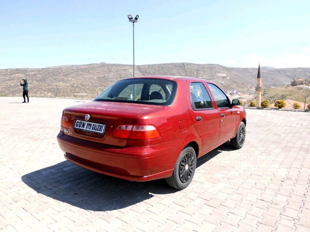 GÜN OTO GALERİDEN FİAT ALBEA SOLE 1.4 FRE ACTIVE BENZİN LPG Lİ BOYASIZ - 17