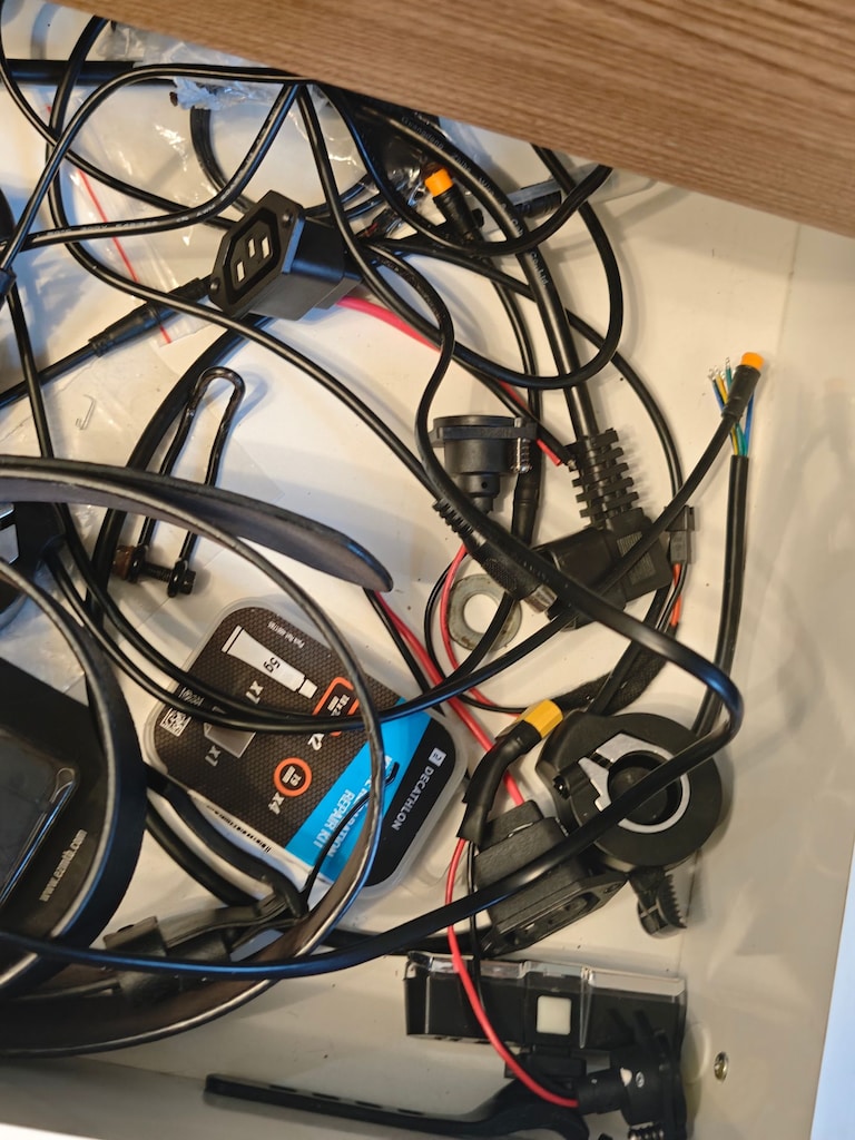 El gazı sıfır elektrikli bisiklet - 7