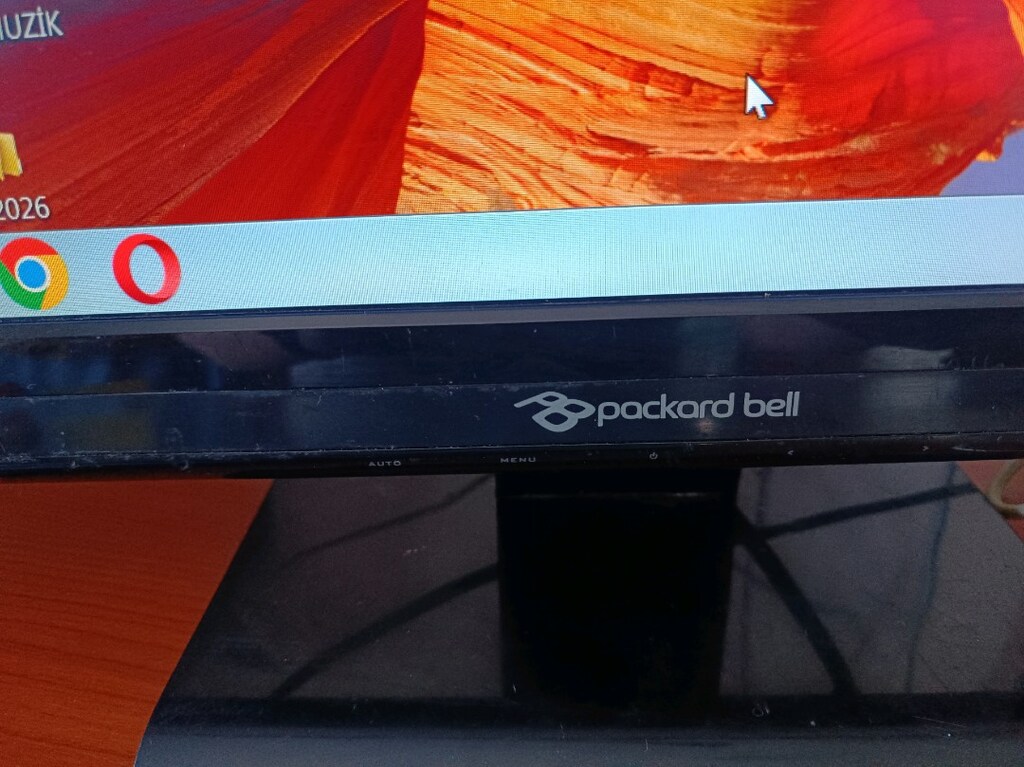 Monitör LCD 19" VGA güç kablosuyla - 6