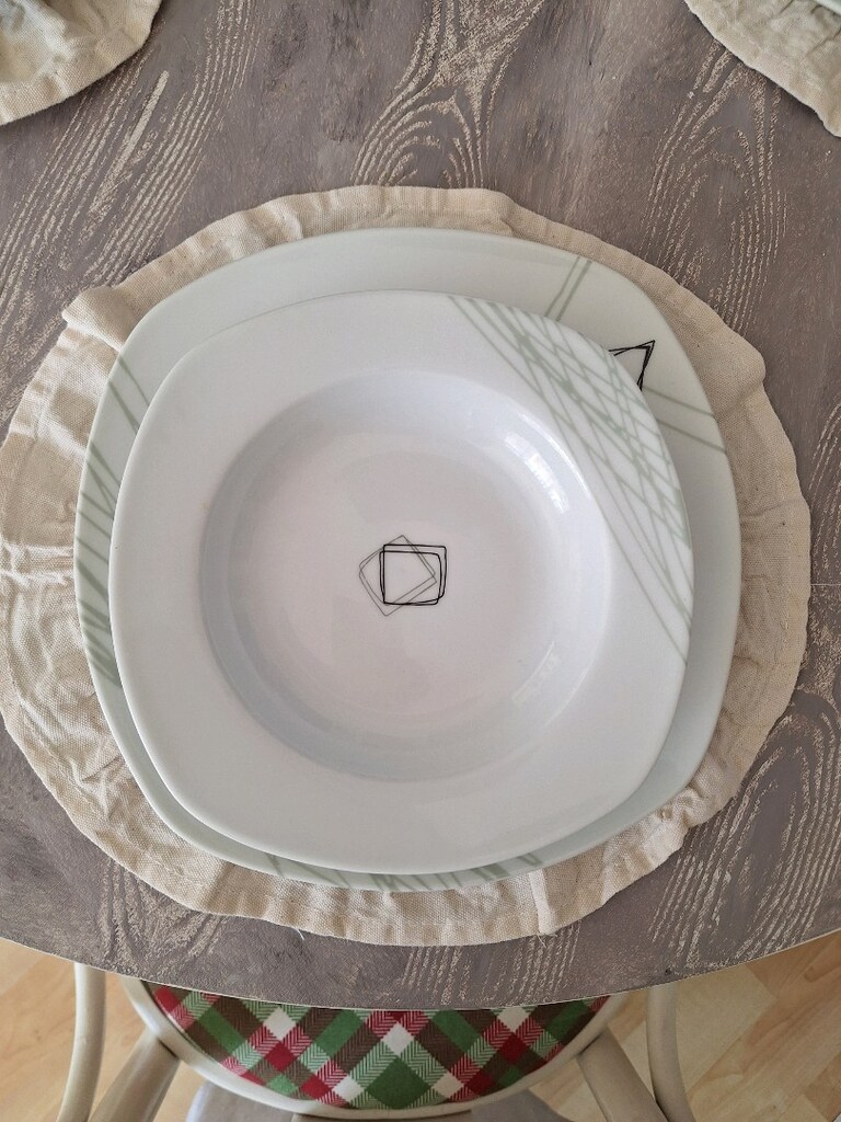4 KİŞİLİK PORSELEN SERVİS VE YEMEK TABAKLARI - 2