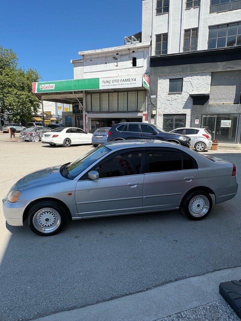 Honda civic 2002 264.000 - 5