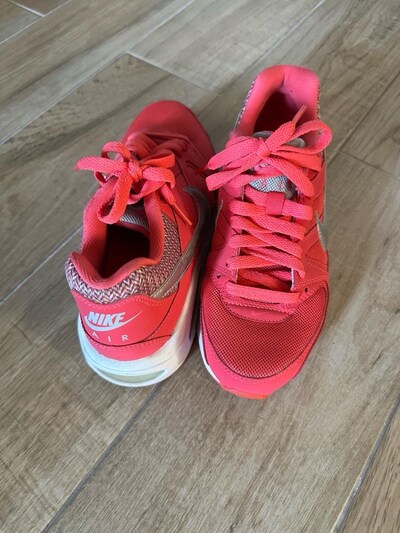 Nike Sneaker