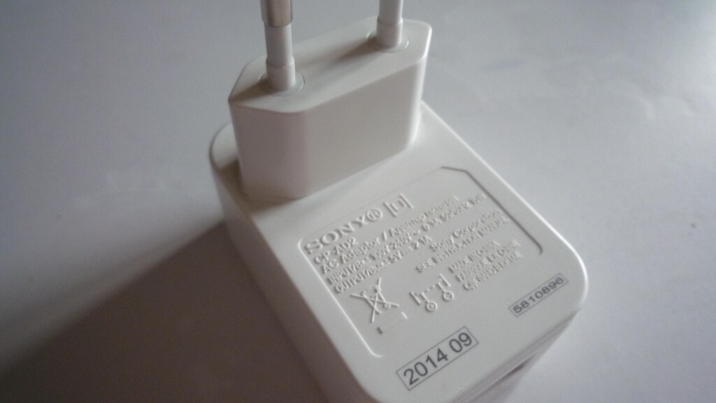 Sony USB Girişli Universal Şarj Adaptörü CP-AD2 - 3