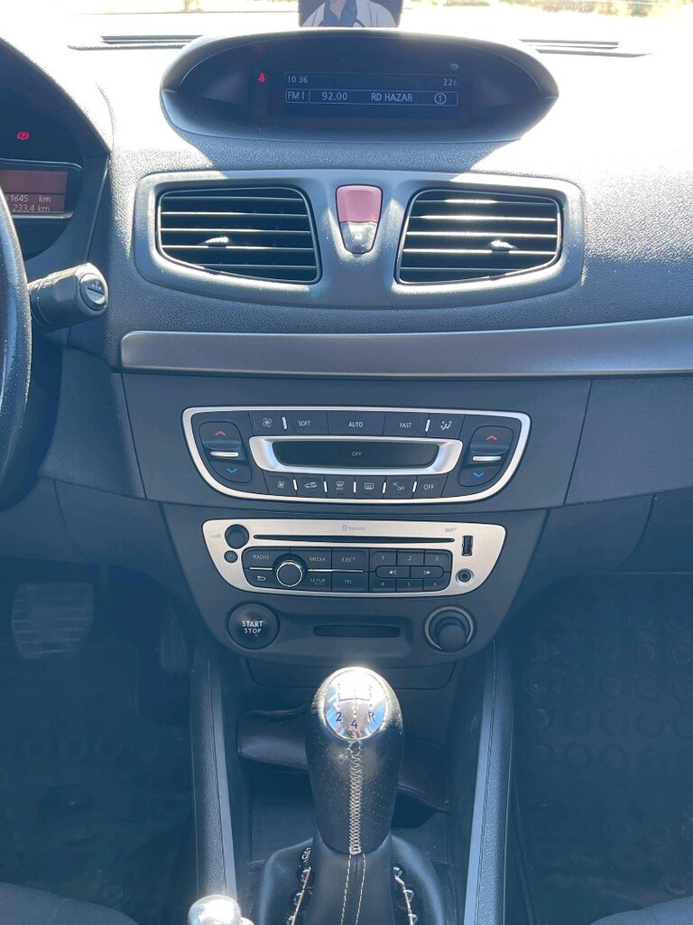 2015 Model Megane 3 touch plas - 9