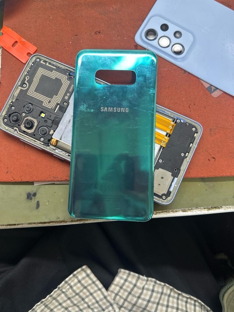 samsung s10 e orjinal yeşil kapak