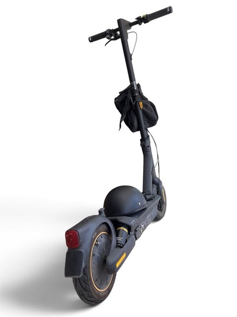 Segway Ninebot Max G2 (Kask + Kilit + Çanta Hediye)