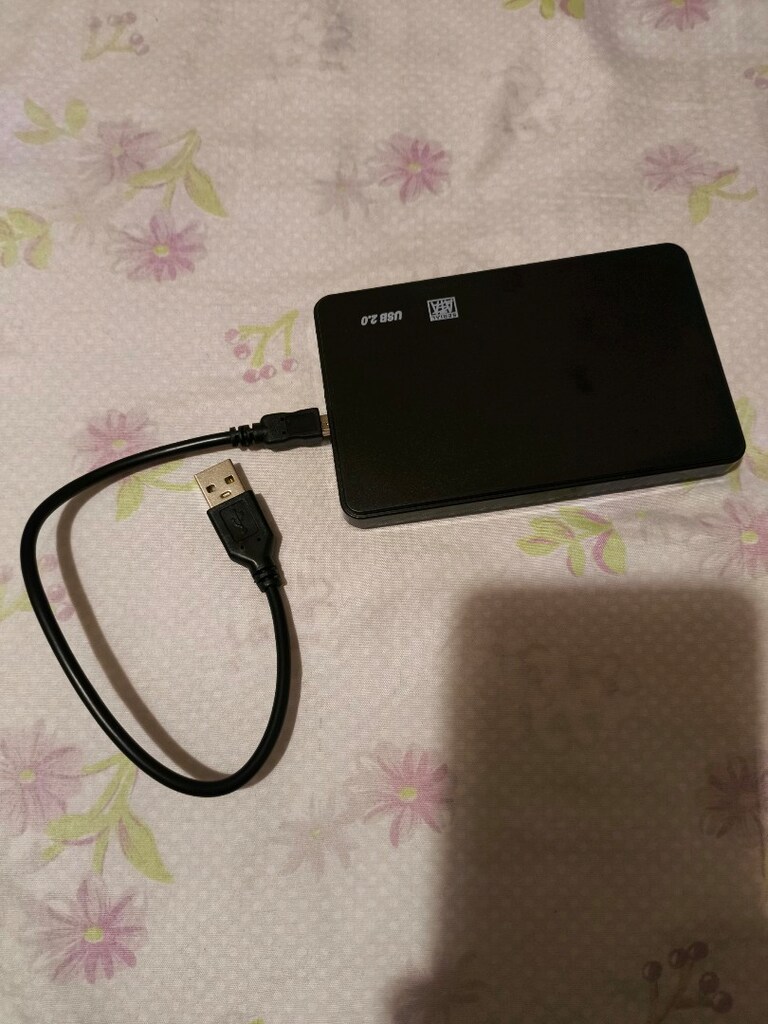 750 GB hard disk - 4