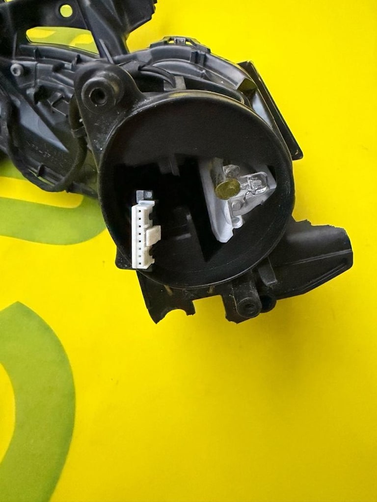 Peugeot508 R8 SAĞ LED GÜNDÜZ FARI ORJİNAL OEM:89911714 cam çatlak - 6