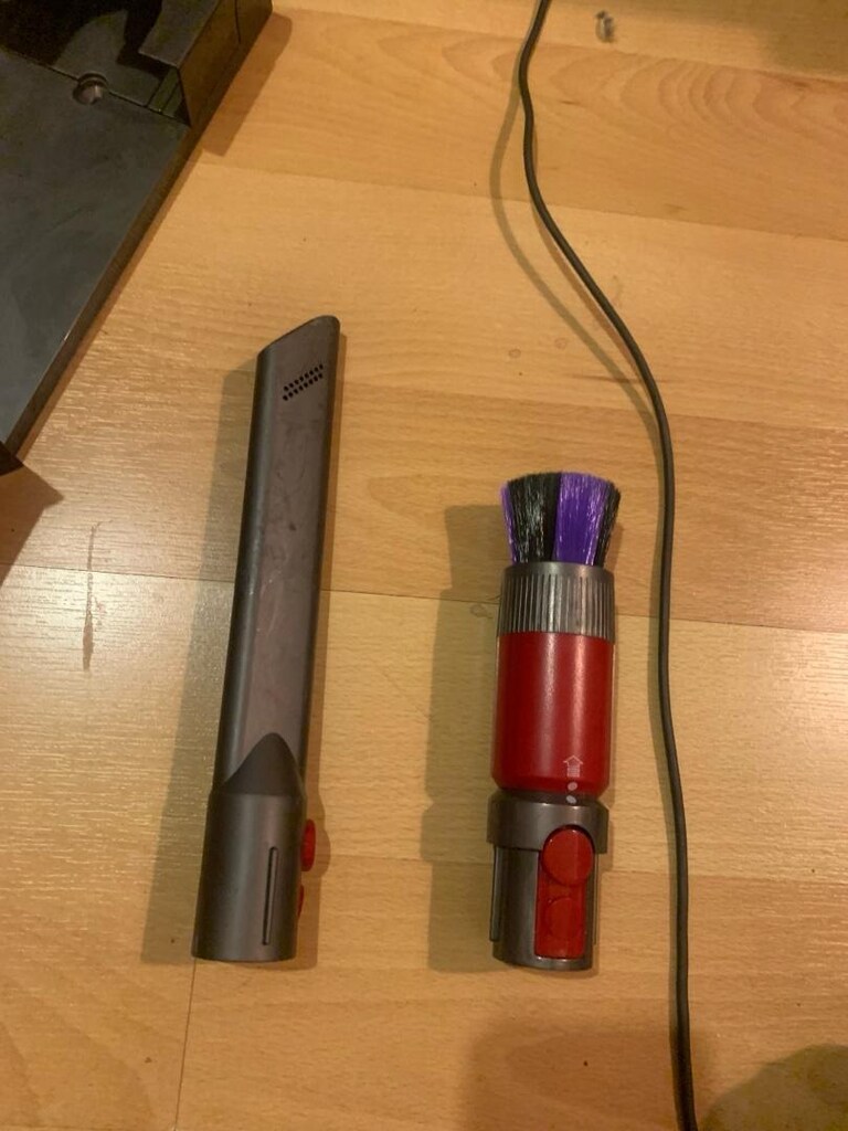 dyson V8 süpürge - 2