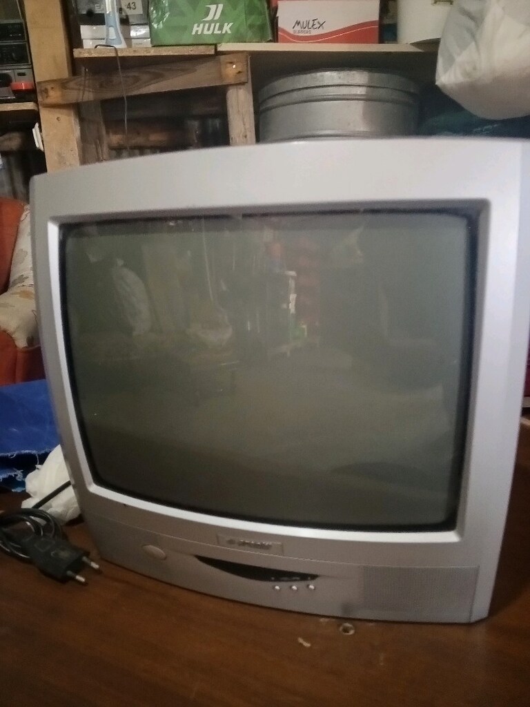 37 ekran tv - 2
