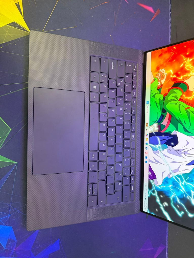 Dell XPS 15 i7 16GB DDR5 RTX3050Ti 4K Dokunmatik - 6