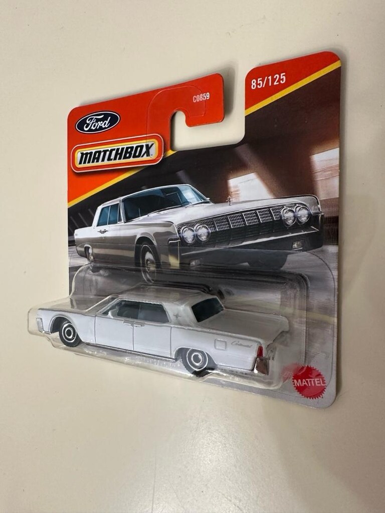 Matchbox 1964 Lincoln Continental - 4