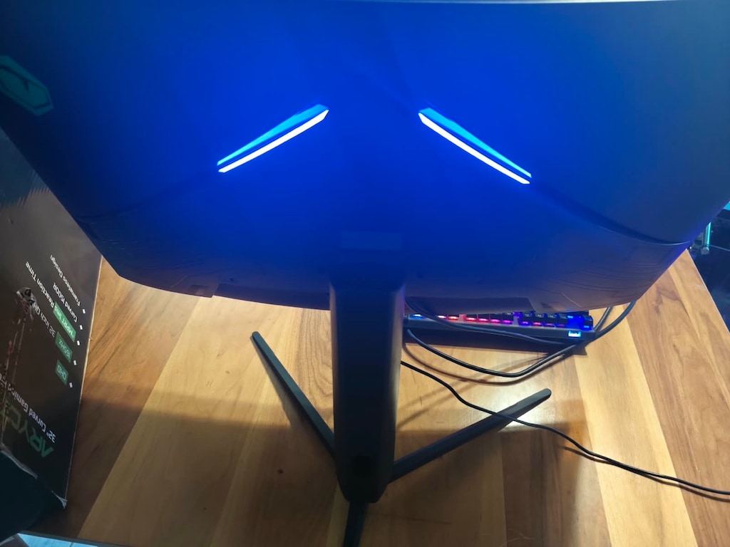 Monster Aryond A32 V1.3 32" 1 ms 2K Curved 165 Hz Oyuncu Monitör - 7