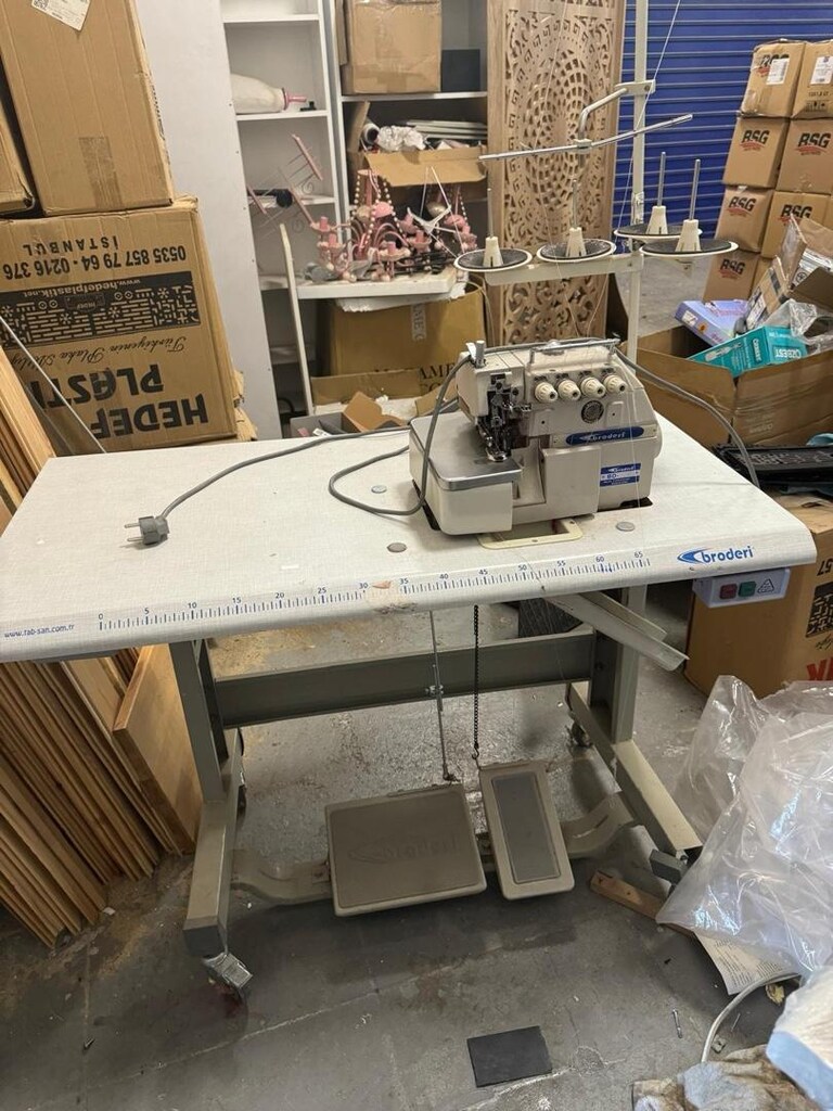 5 iplik overlok makinesi - 2
