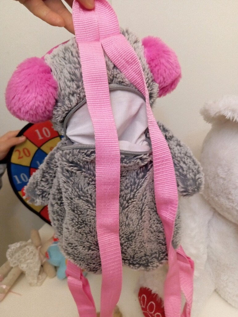 oyuncak bebek kamyon çanta ayıcık dart kepçe minik legolar Barbie bebe
