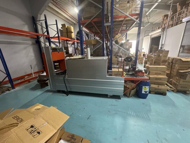 KONESMAK KEM-S 60 YARI OTOMATİK SHRINK PAKETLEME MAKİNESİ